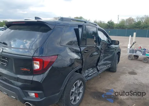 2023 Honda Passport Awd Trailsport z USA, uszkodzony, nr VIN 5FNYF8H65PB001102